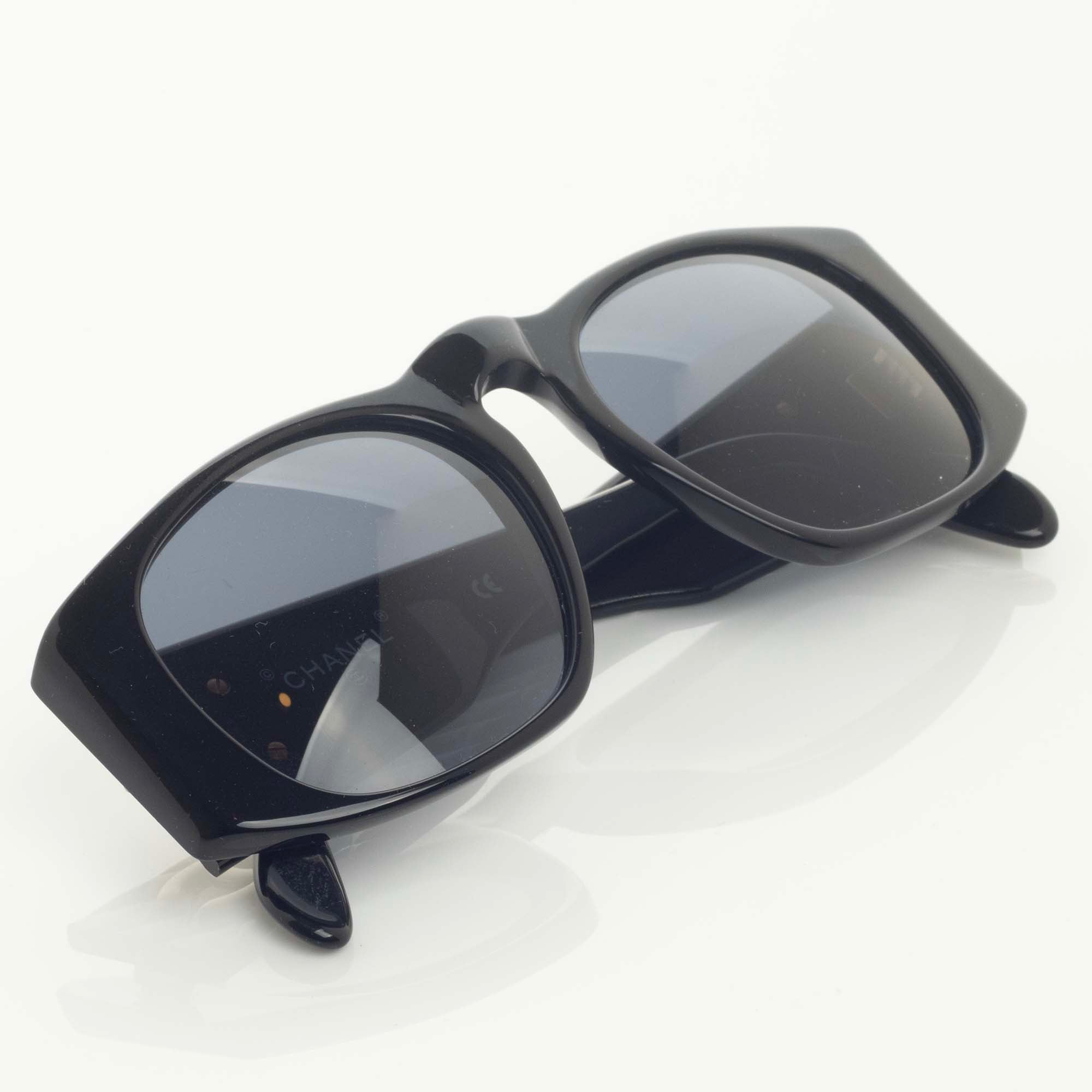 CHANEL - 01450 94305